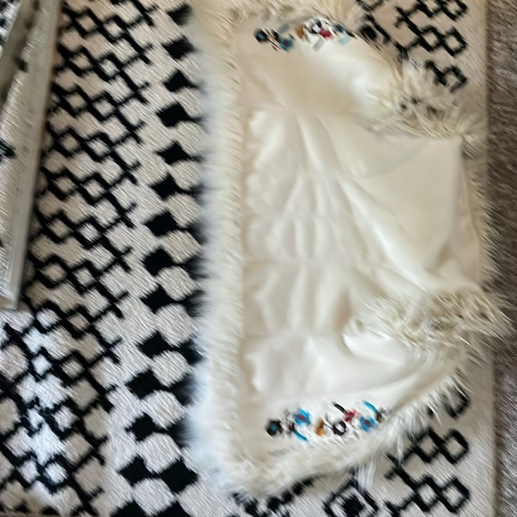 Vest - Picture 7 of 13